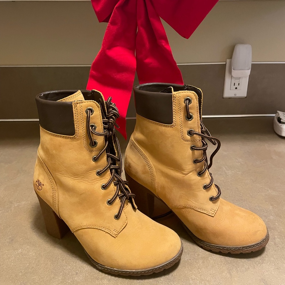 Timberland Women's Brown and Tan Lace-Up Boots